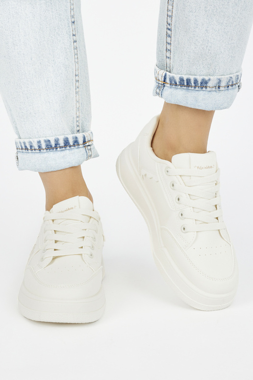 Zapatillas modelo beige