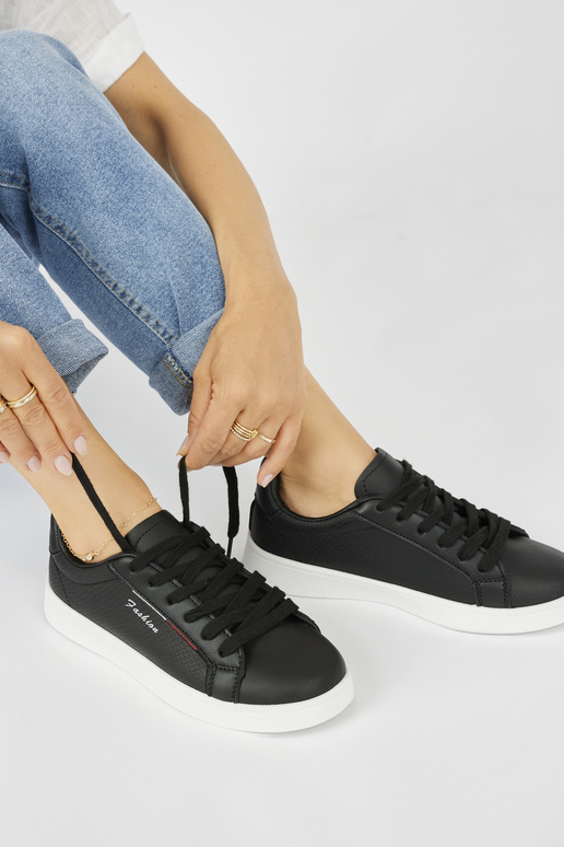 zapatos deportivos clasicos negros