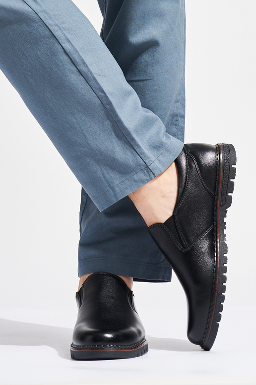 zapatos negros con hebilla para hombre