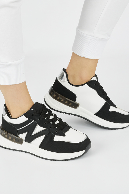 Zapatillas cómodas negras modelo...