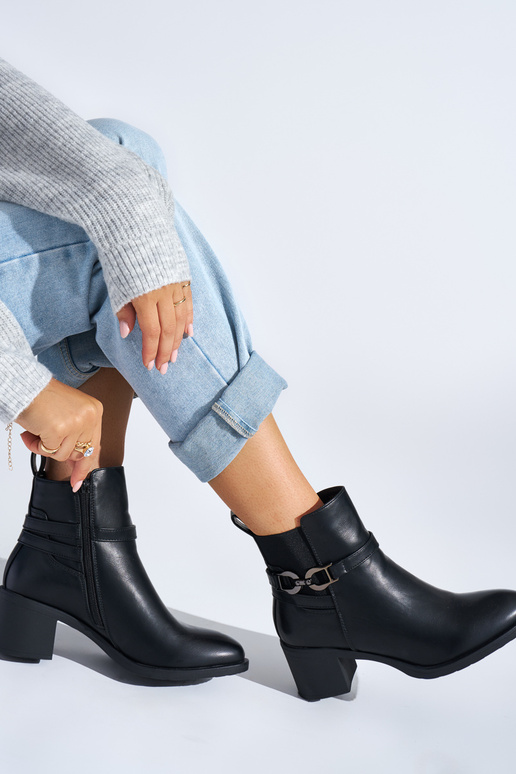 zapatos negros de mujer con tacón