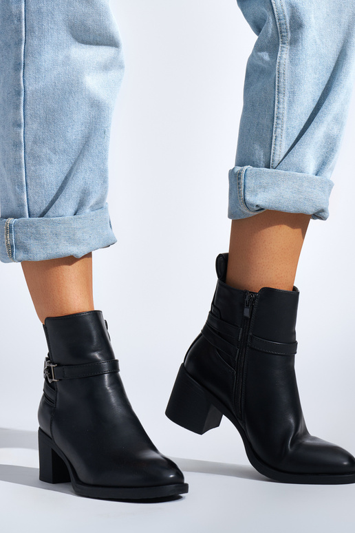 zapatos negros de mujer con tacón