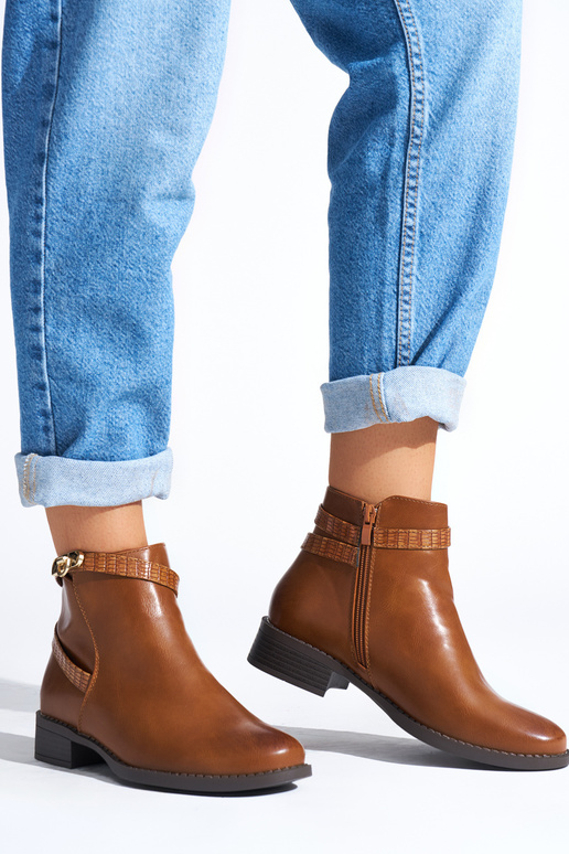 zapatos marrones de mujer con tacón bajo