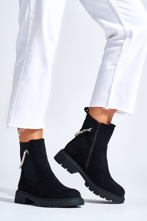 zapatos negros de mujer z ozdobnym...