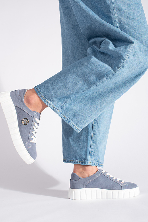 Botín celeste con plataforma Piel... Botín celeste con plataforma Piel...