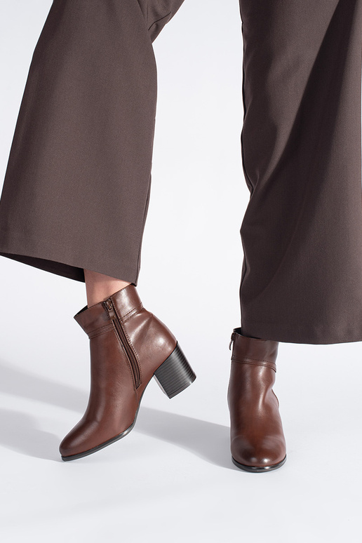 botas marrones de Sergio Leone