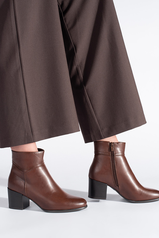 botas marrones de Sergio Leone