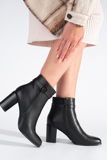 zapatos negros elegantes... 2