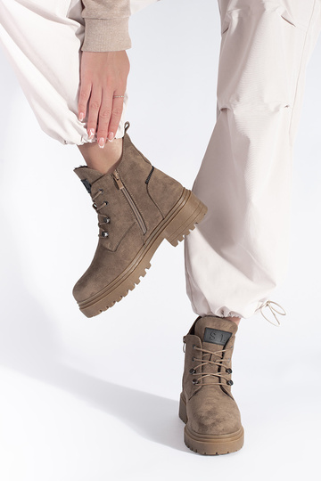 botas beige de Sergio Leone 2