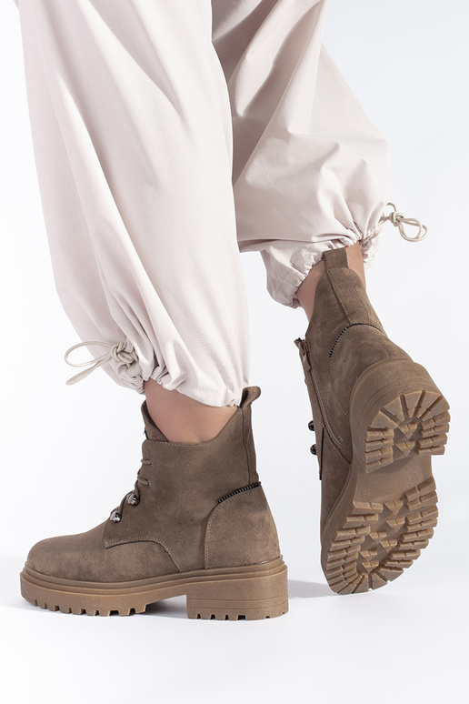 botas beige de Sergio Leone