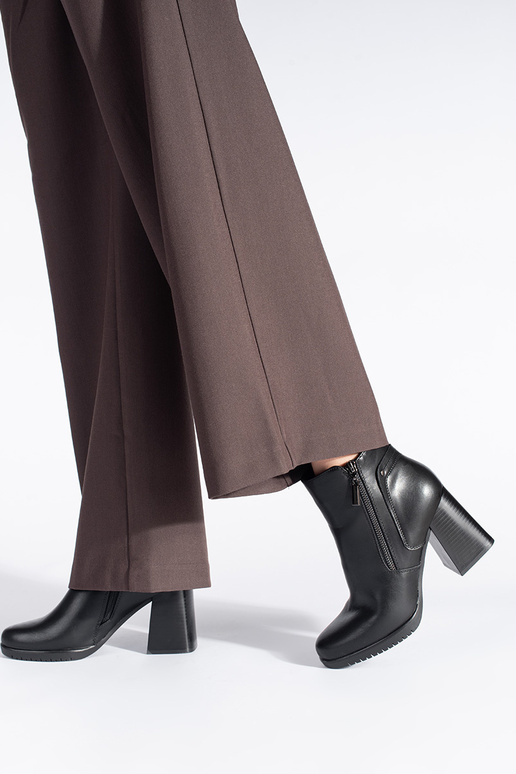 Zapatos de mujer negros con tacón de... Zapatos de mujer negros con tacón de...