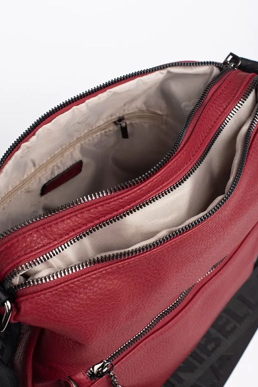 Bolso de mujer rojo tipo mochila con... Bolso de mujer rojo tipo mochila con...