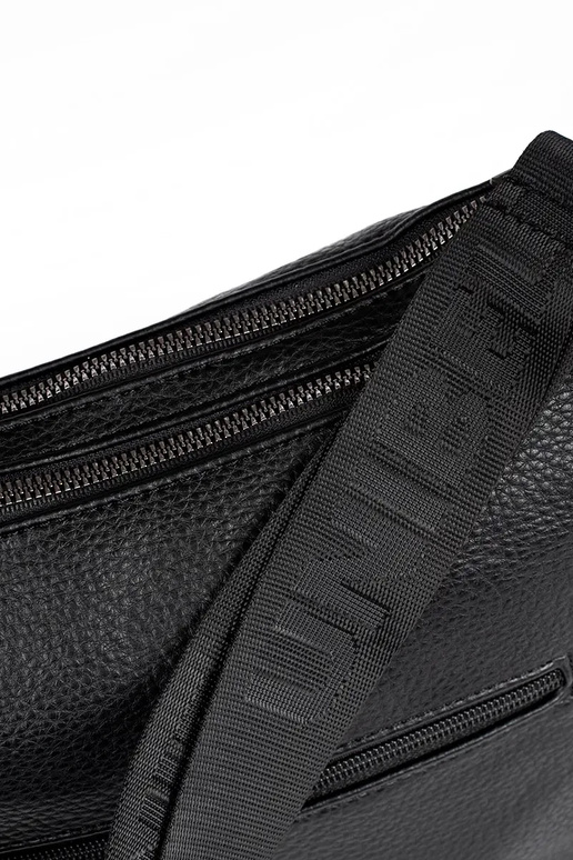 Bolso de mujer negro tipo mochila con... Bolso de mujer negro tipo mochila con...