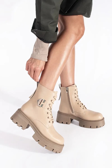 Piel beige zapatos sobre... 2