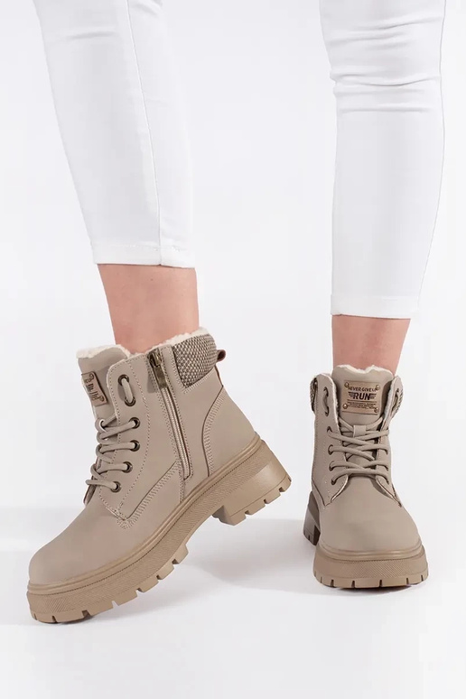 beige aislar botas
