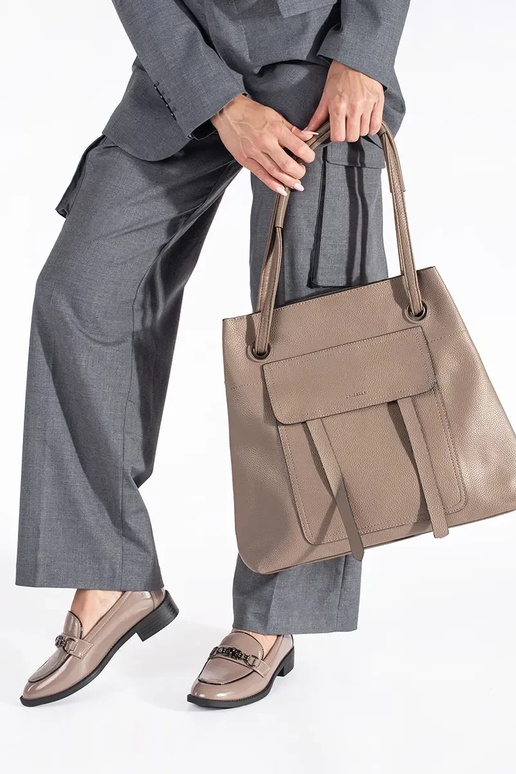 con efecto barniz beige mocasines de... con efecto barniz beige mocasines de...