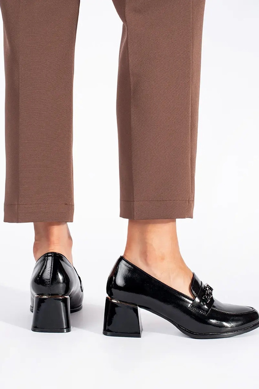 de color negro mujer medio zapatos en... de color negro mujer medio zapatos en...
