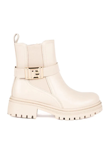 de color crema un clásico...