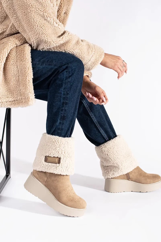 beige aislar Zapatos de mujer en una...