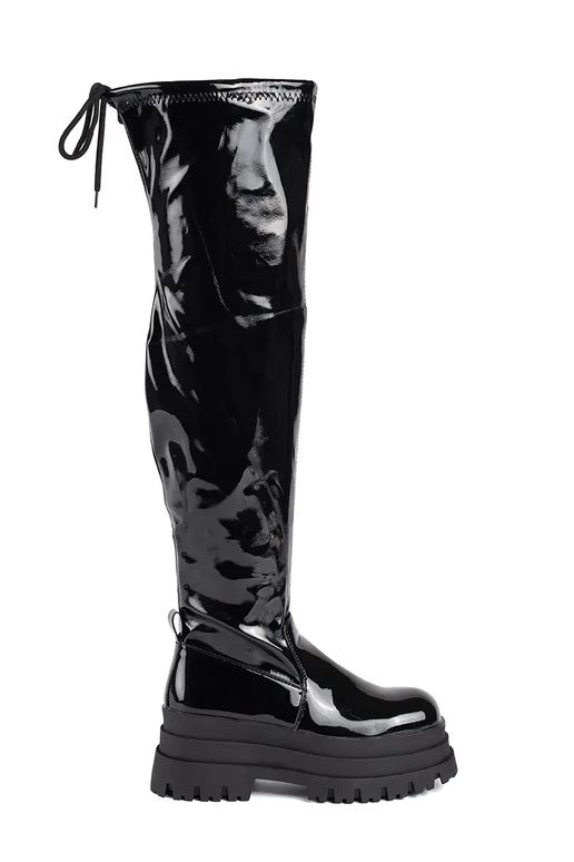 de color negro lacado mosqueteros con... de color negro lacado mosqueteros con...