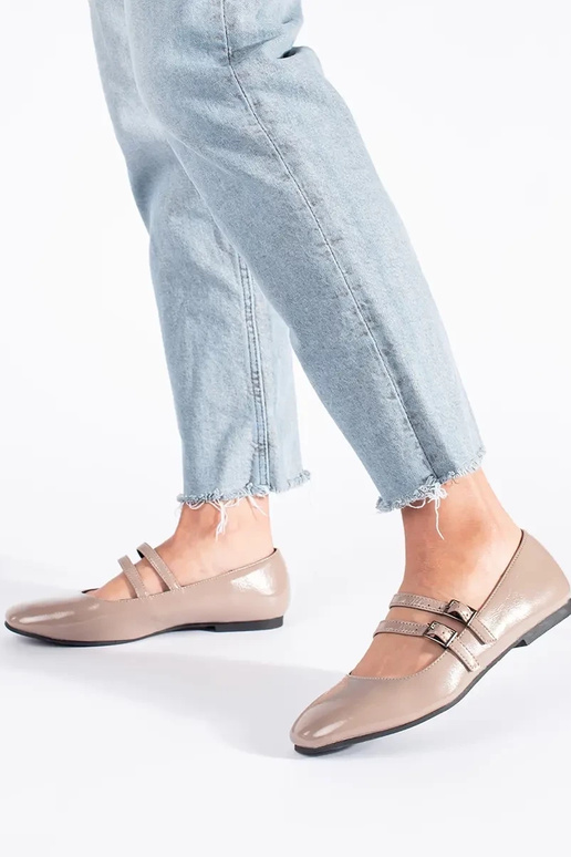 beige lacado bailarinas con cierre beige lacado bailarinas con cierre