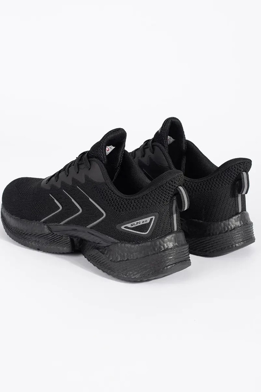 Zapatillas negras con cordones