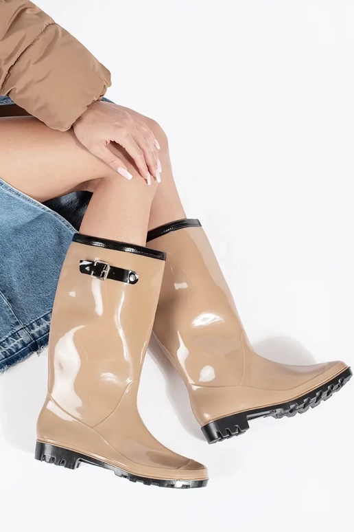 Botas de goma charol beige