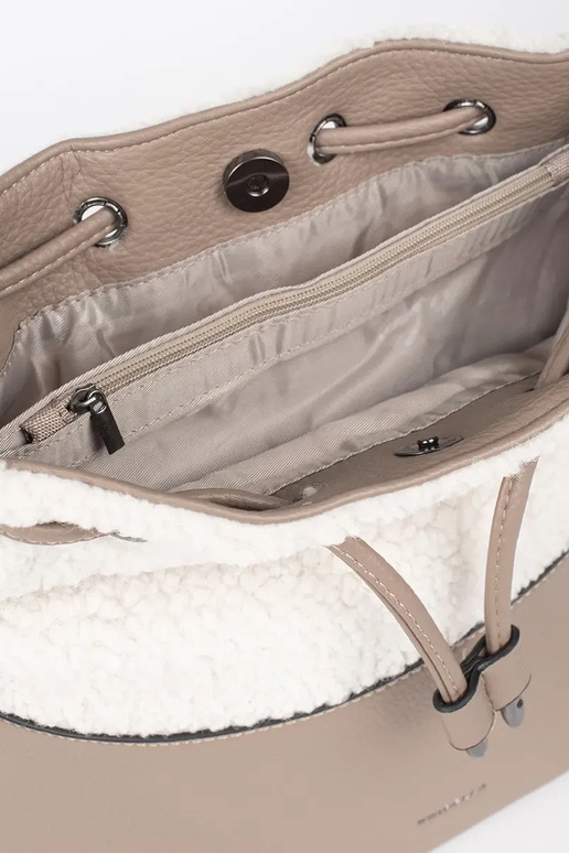 Elegante bolso de piel en color marfil Elegante bolso de piel en color marfil