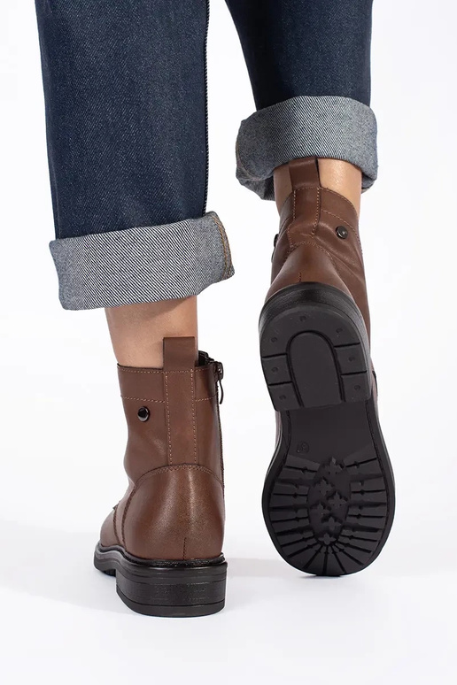 Zapatos de mujer con cordones...