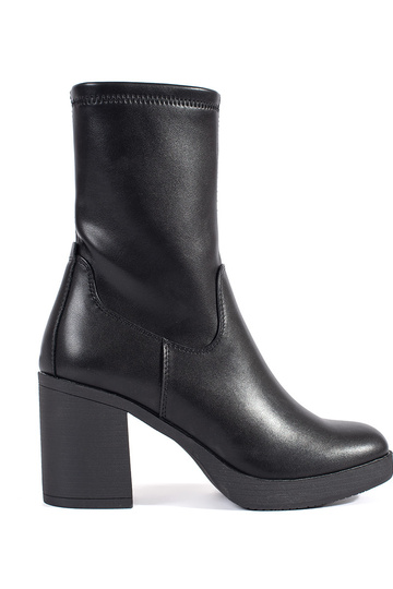 zapatos de mujer negros con...