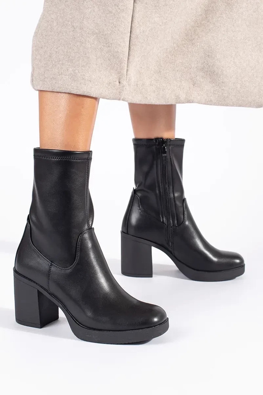 zapatos de mujer negros con tacón...