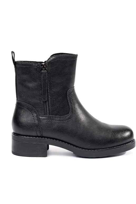 Botas de cuero negro para mujer... Botas de cuero negro para mujer...