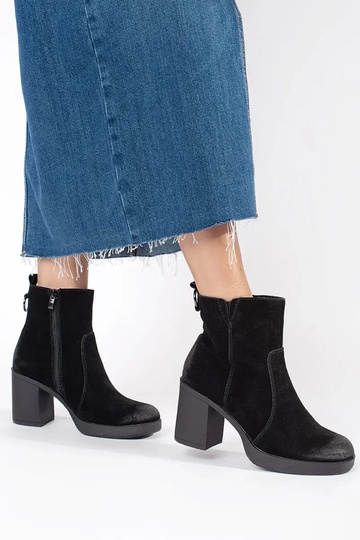 Botas de tacón de cuero... 2