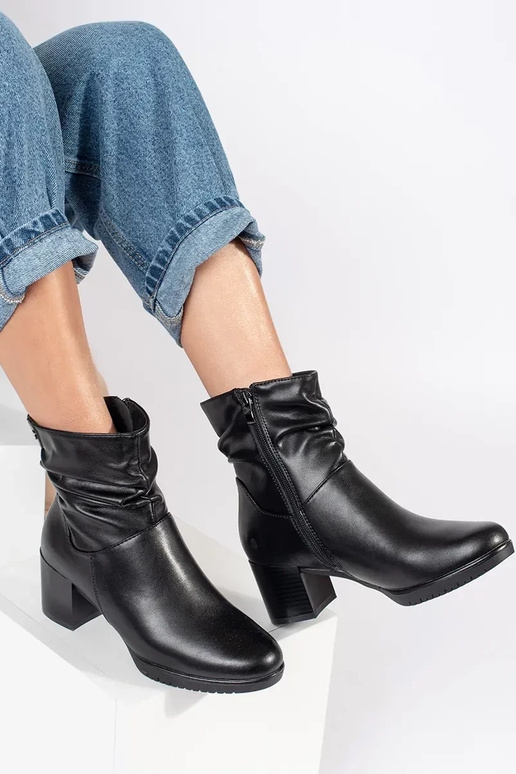 botas de tacón de cuero negro de las...