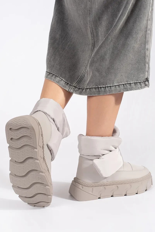 color gris aislar Botas de nieve para...