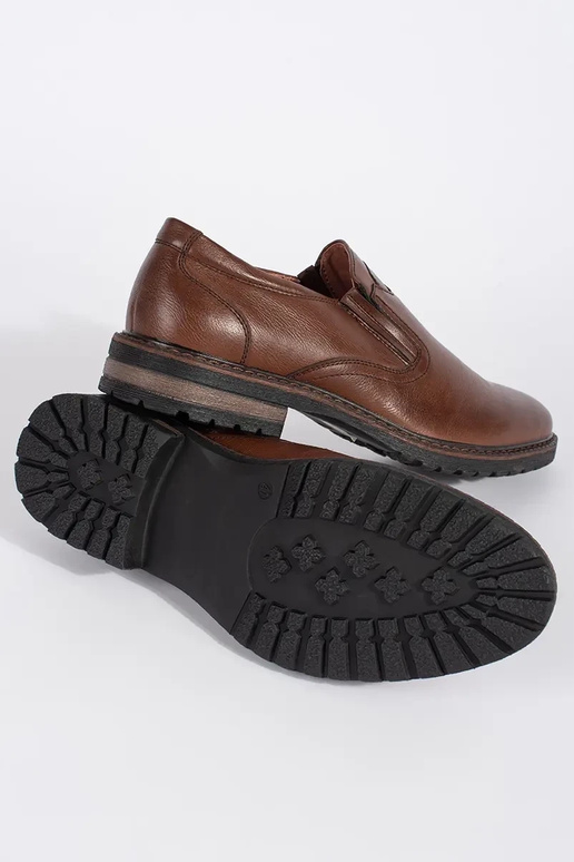 Zapatillas marrones abotinadas