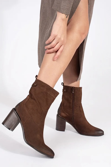 Botas de tacón de cuero... 2