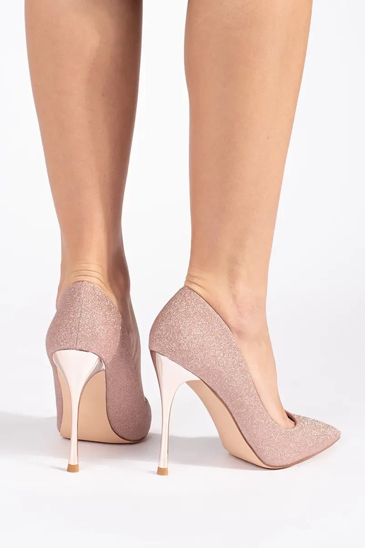 con brillo rosa-dorado tacones altos...