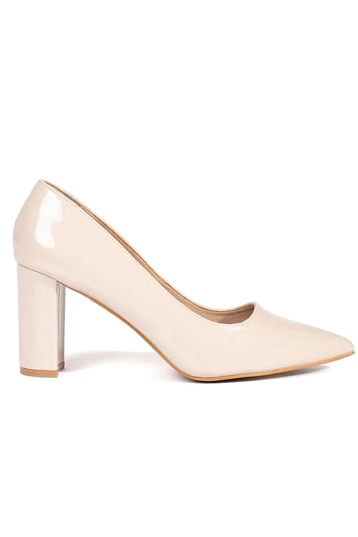 Estilo elegante lacado beige tacones...
