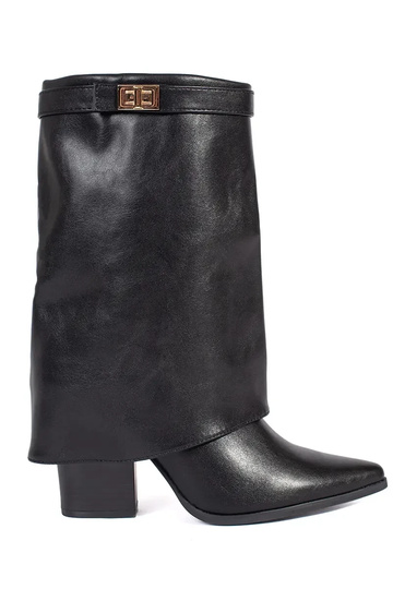 de color negro elegante...