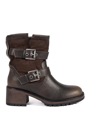 color marrón Zapatos de...