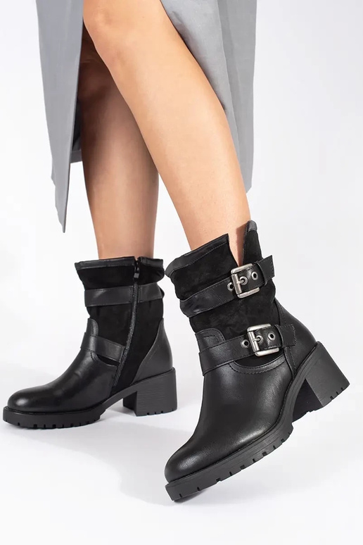 Zapatos negros de mujer con hebillas Zapatos negros de mujer con hebillas