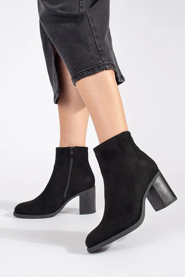 de color negro de gamuza un... 2