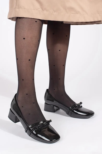 de color negro lacado... 2