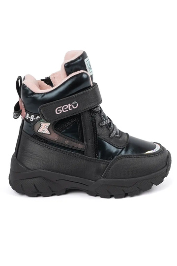 de color negro trzeAiki...