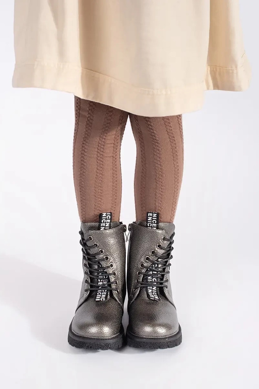 Infantil aislar atado para arriba...