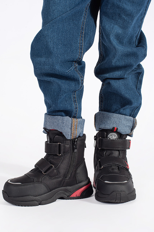 de color negro aislar trzeAiki infantil