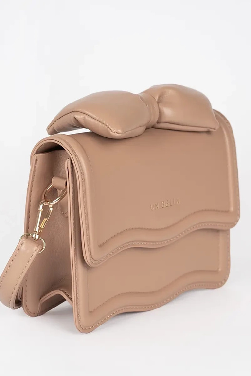 Pequeño beige bolso elegante con un arco