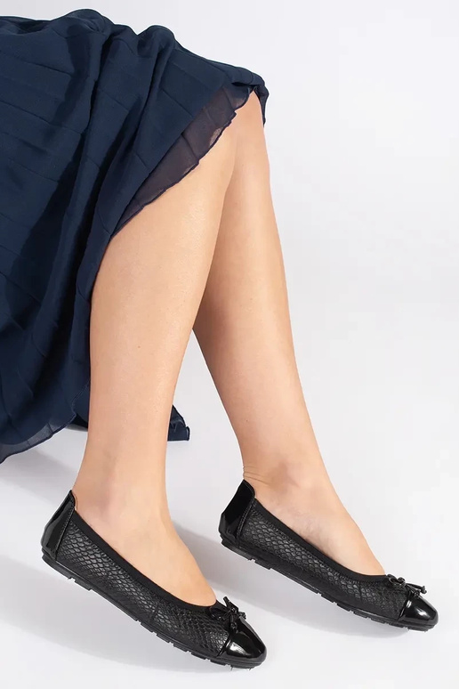 de color negro lacado bailarinas con... de color negro lacado bailarinas con...