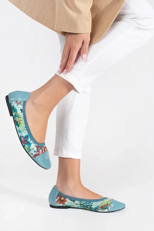 Bailarinas de charol con punta